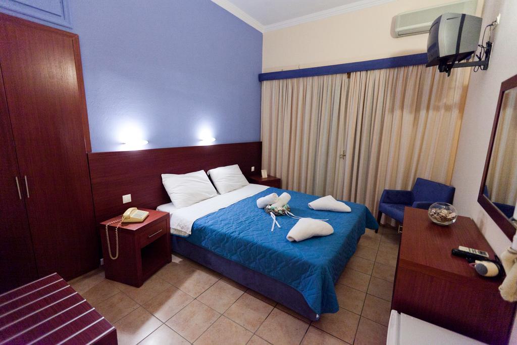 Hotel Possidon Aegina الغرفة الصورة